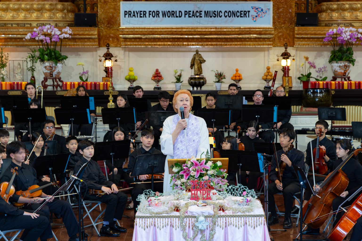 基督教亞市新教教堂牧師 Rev. Dr. Jolene Cadenbach表示，「當你祈禱時，你用你的腳祈禱。」所以期許大家從行動上去實踐和平