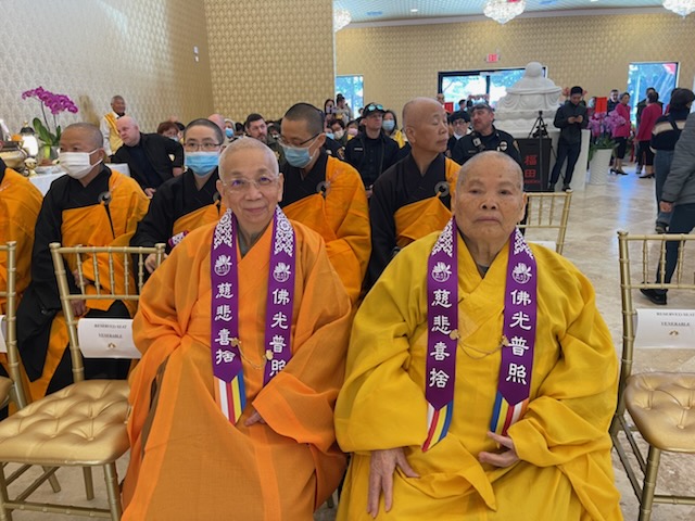 主持惠光法師、當家印堅法師主持剪綵儀式