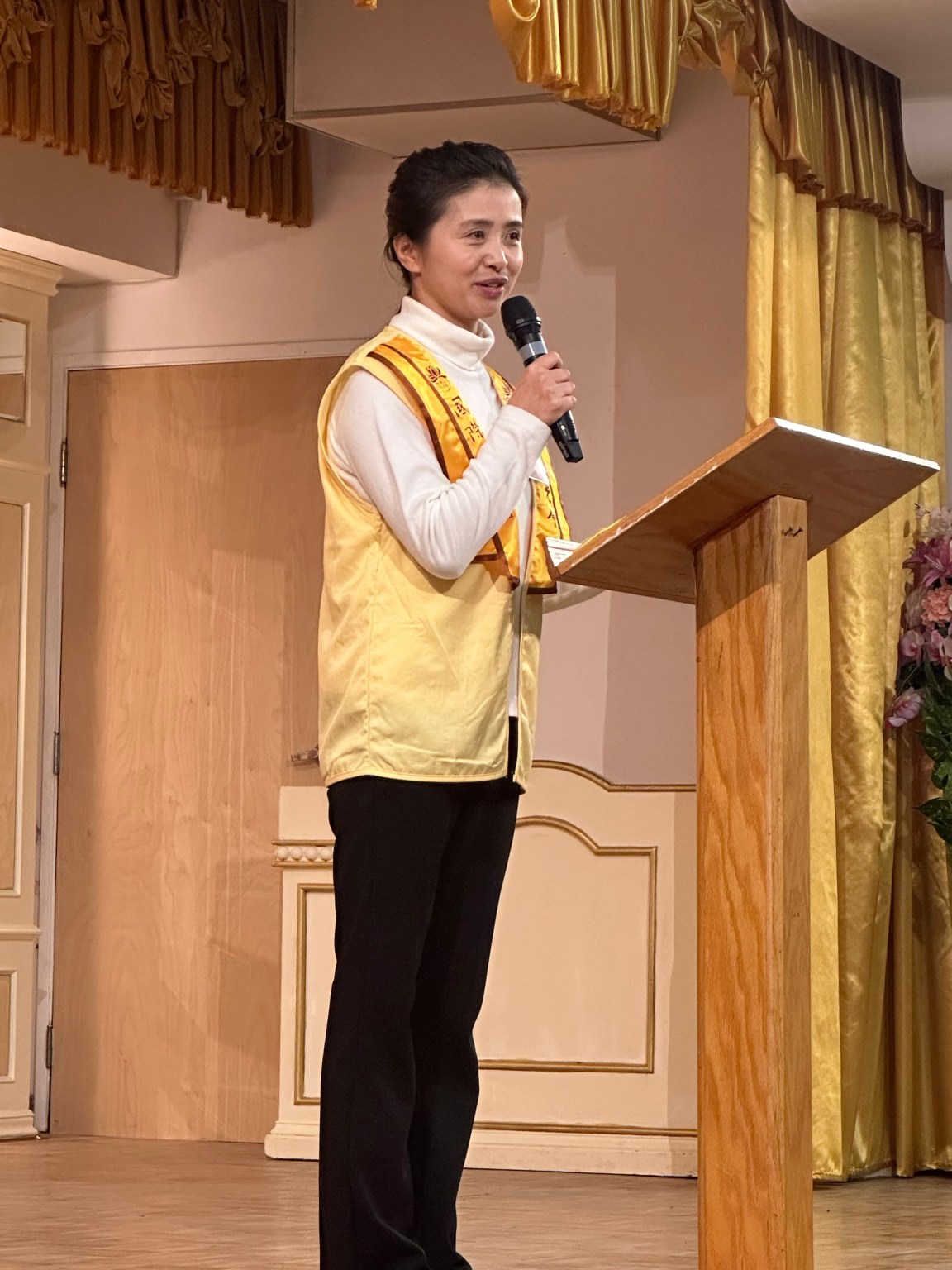 核桃分會 張麗娟師姐 參加法寶節讀書分享