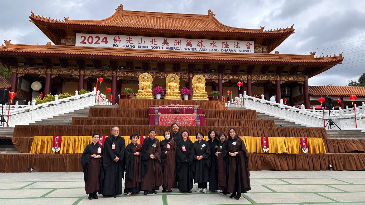 分會會員和家人來參加水陸的照片，大家都法喜充滿，感謝所有的法師和義工們