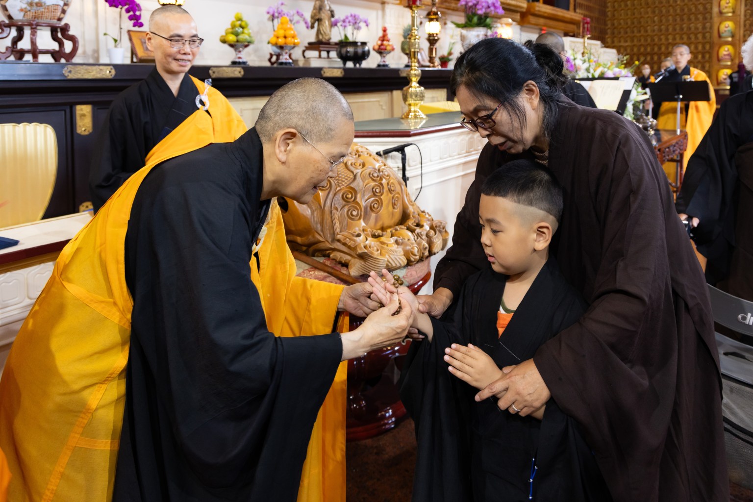 2024年甘露灌頂三皈五戒典禮最小的皈依者為4歲的Ethan Wang