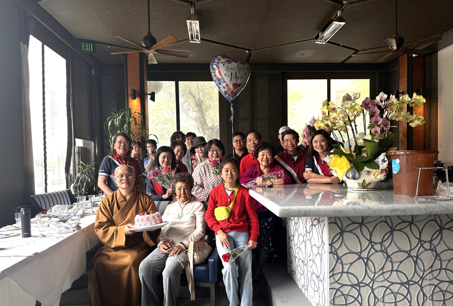 大合影,活動在大家滿滿的感恩和歡喜中圓滿