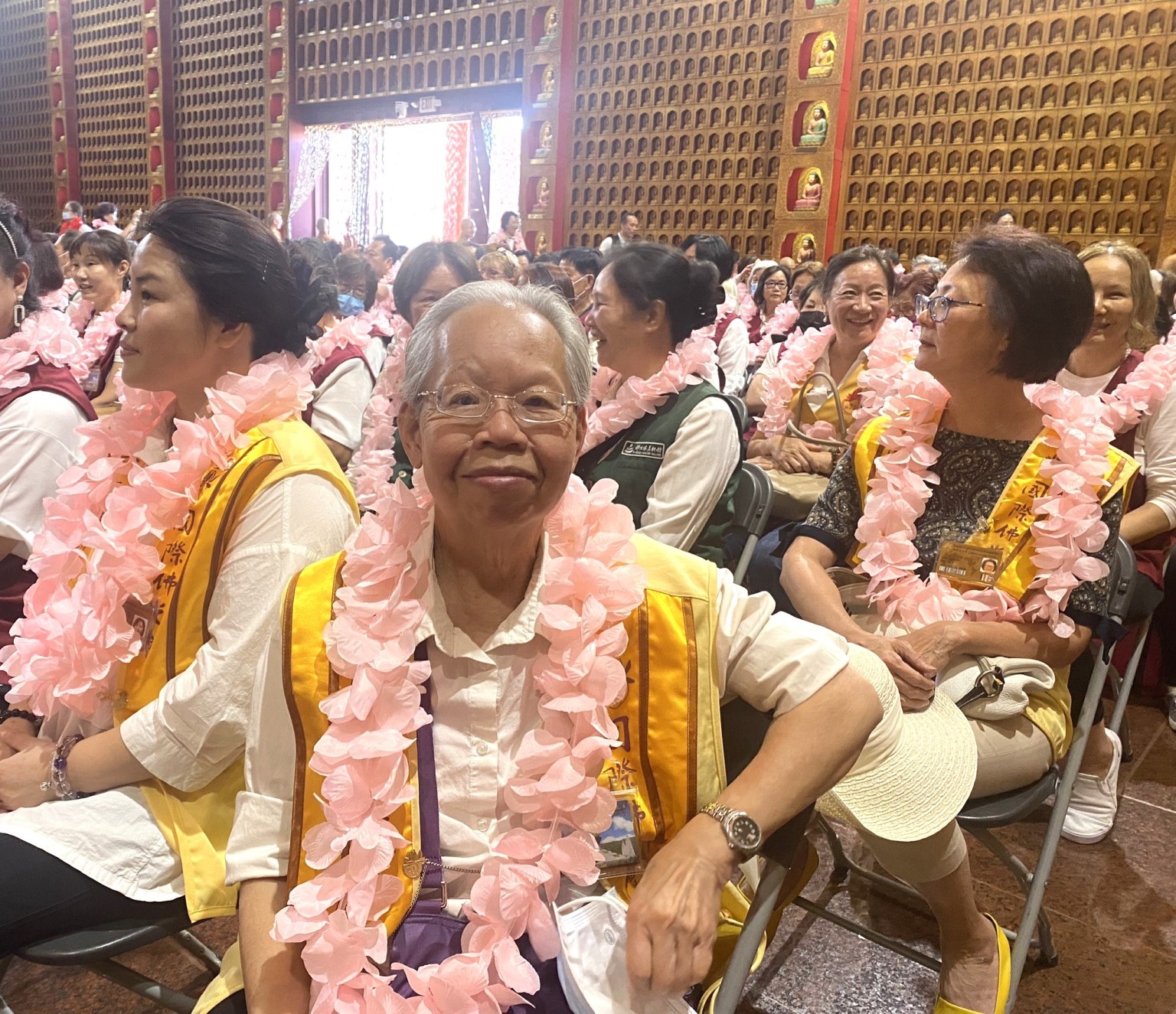 會員李素珍參加義工感恩聯誼會，感恩西來寺給予我們義工肯定