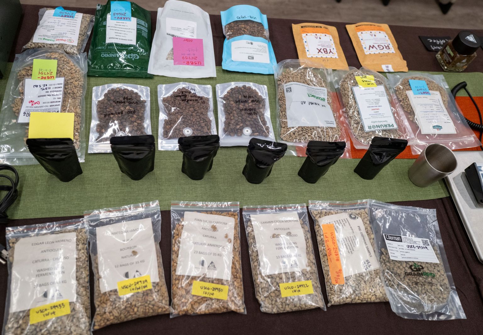 現場為大家提供各類的咖啡豆展出。