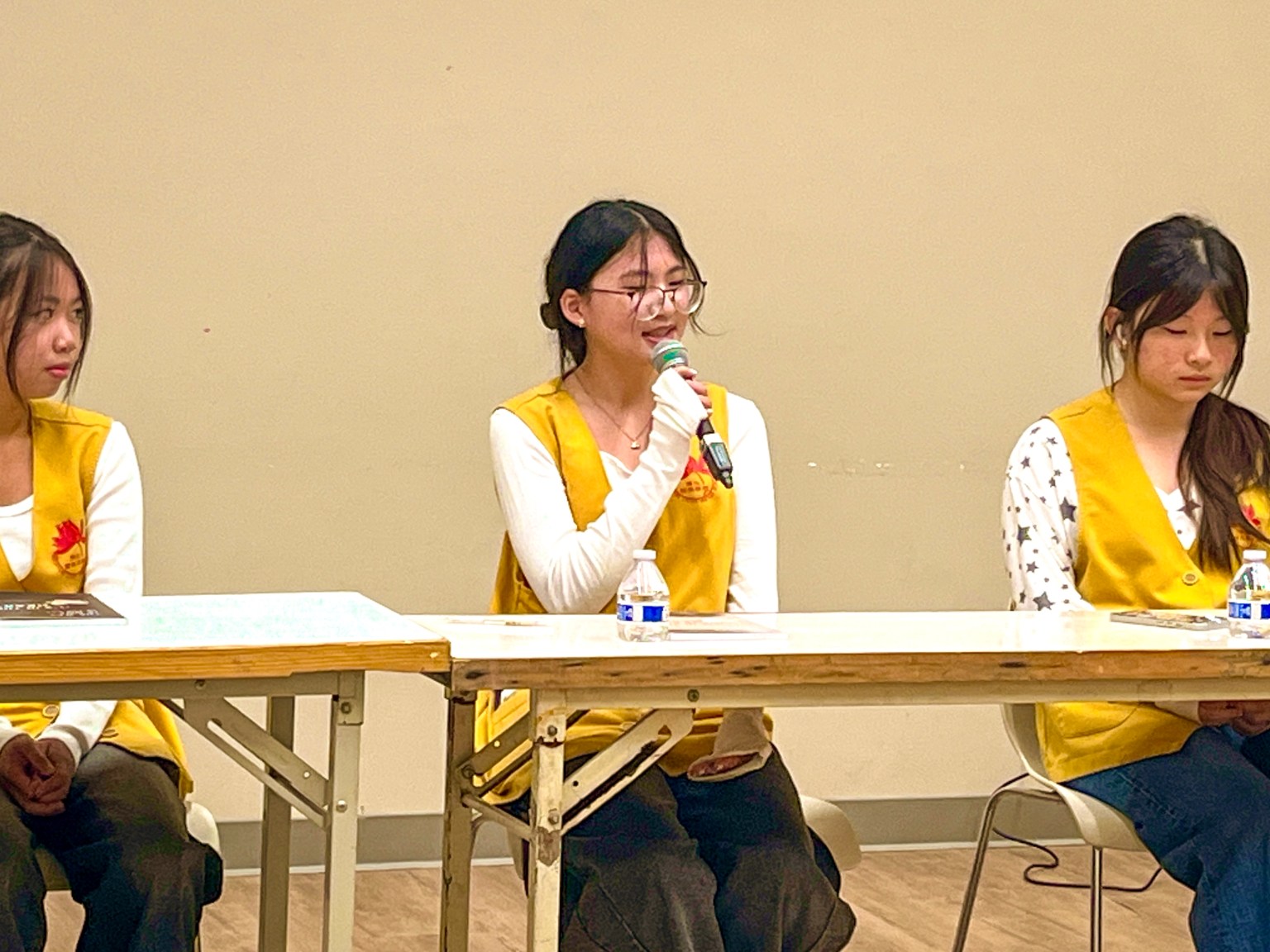 圖3：菩提學子們向法師自我介紹。