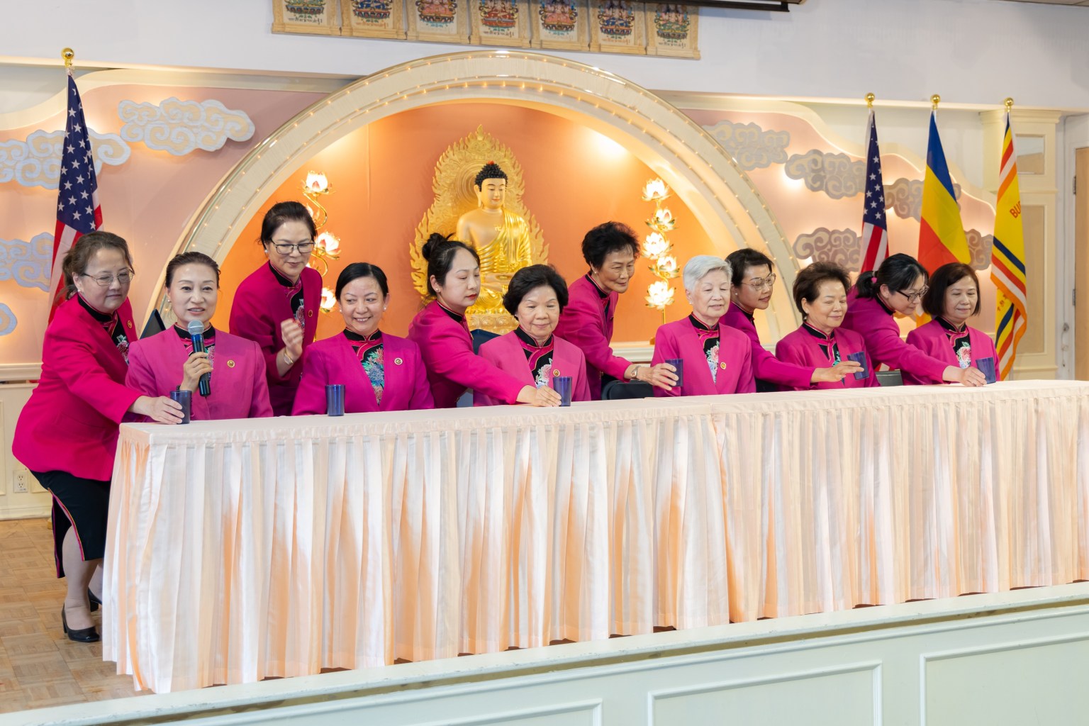 各組進行成果發表，展現所學，並接受講師回饋。