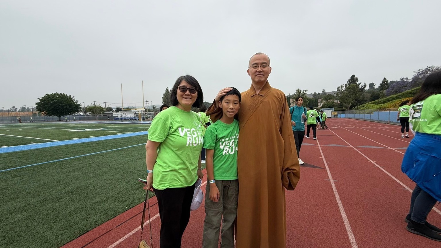 活動中會員和住持合影