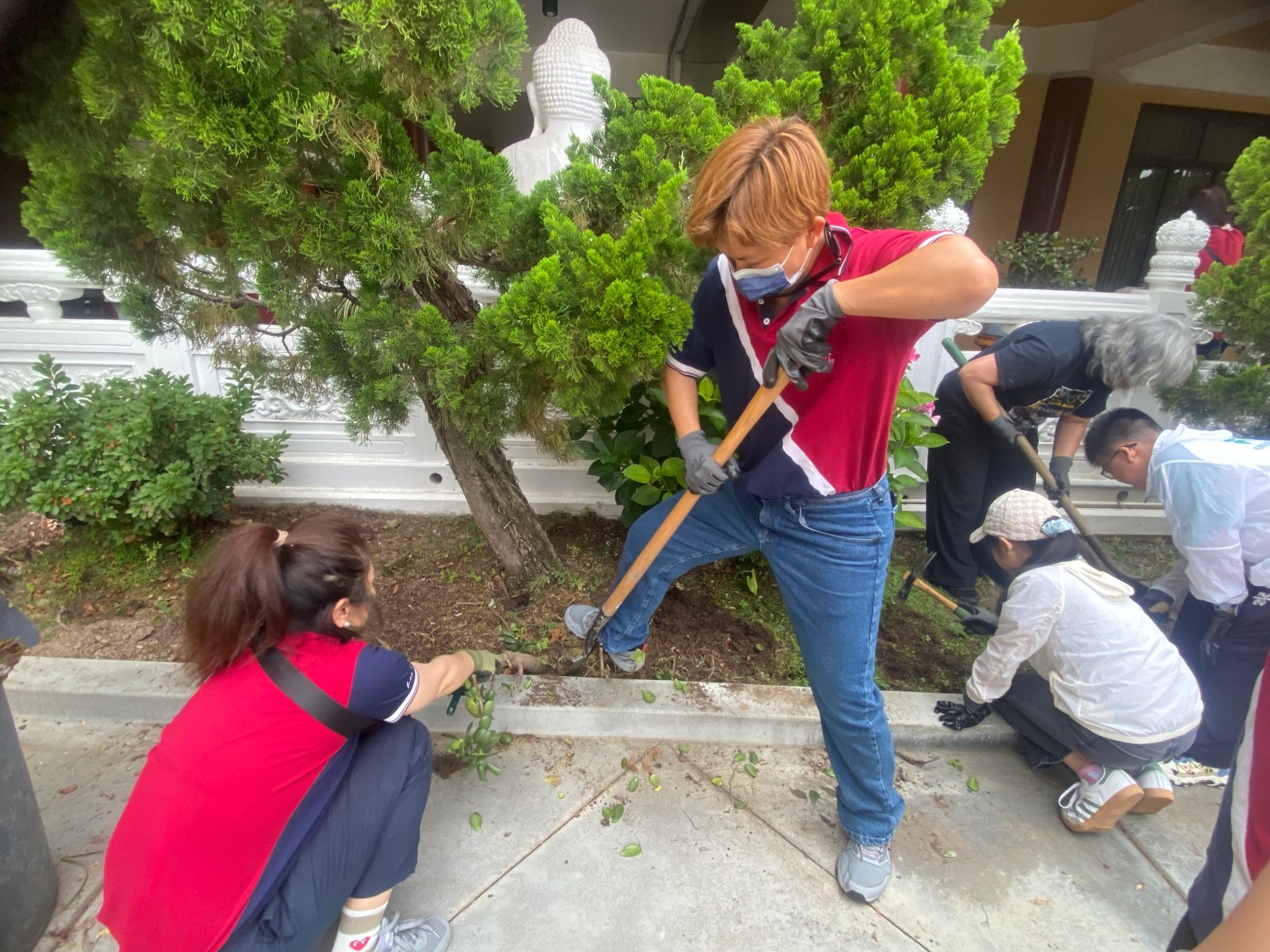 會員喜夢表示看似簡單的園藝活動，在正念、意念和團隊合作的引導下，演變成了一場意義非凡的內在修行。