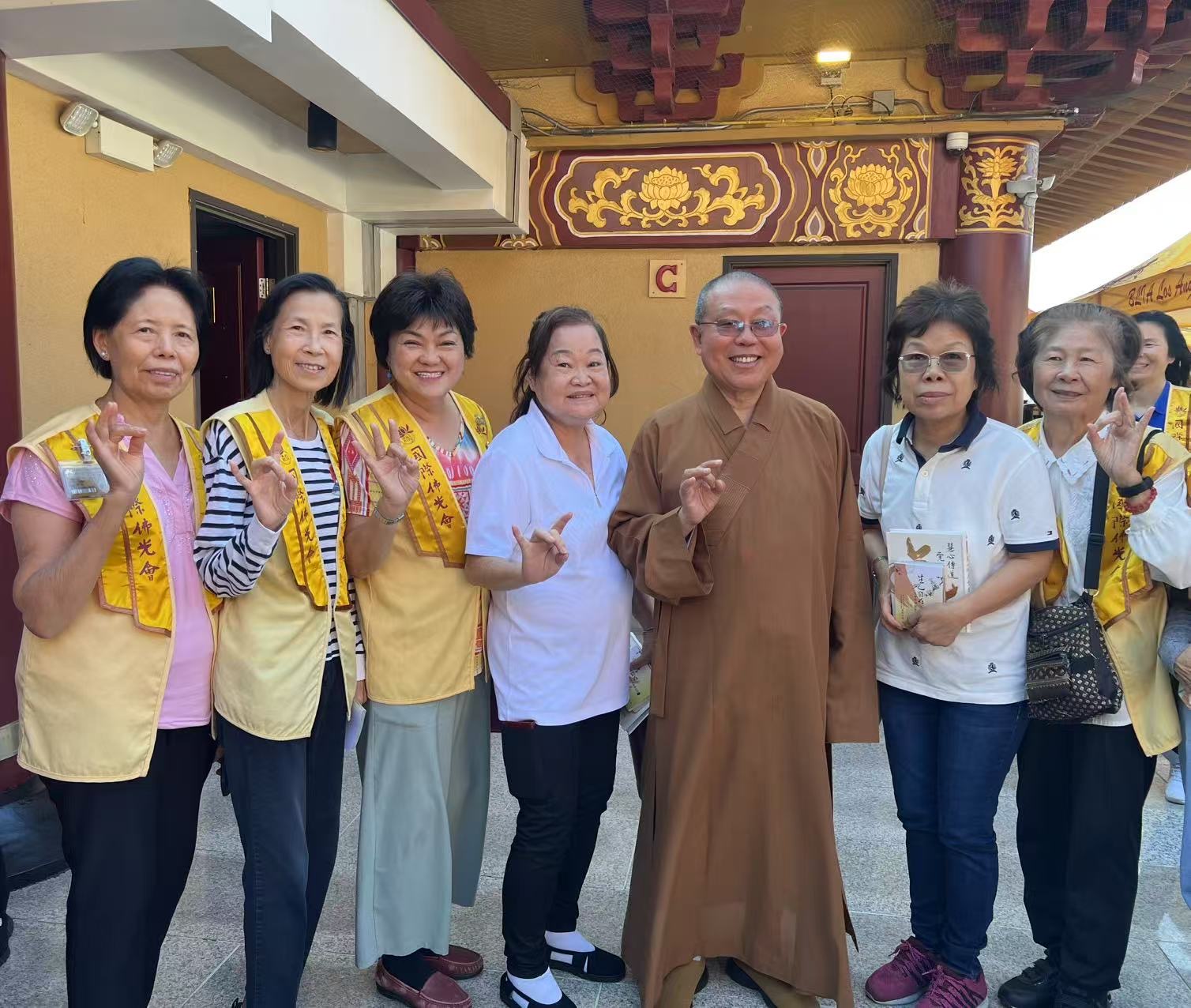 與慧開法師合照