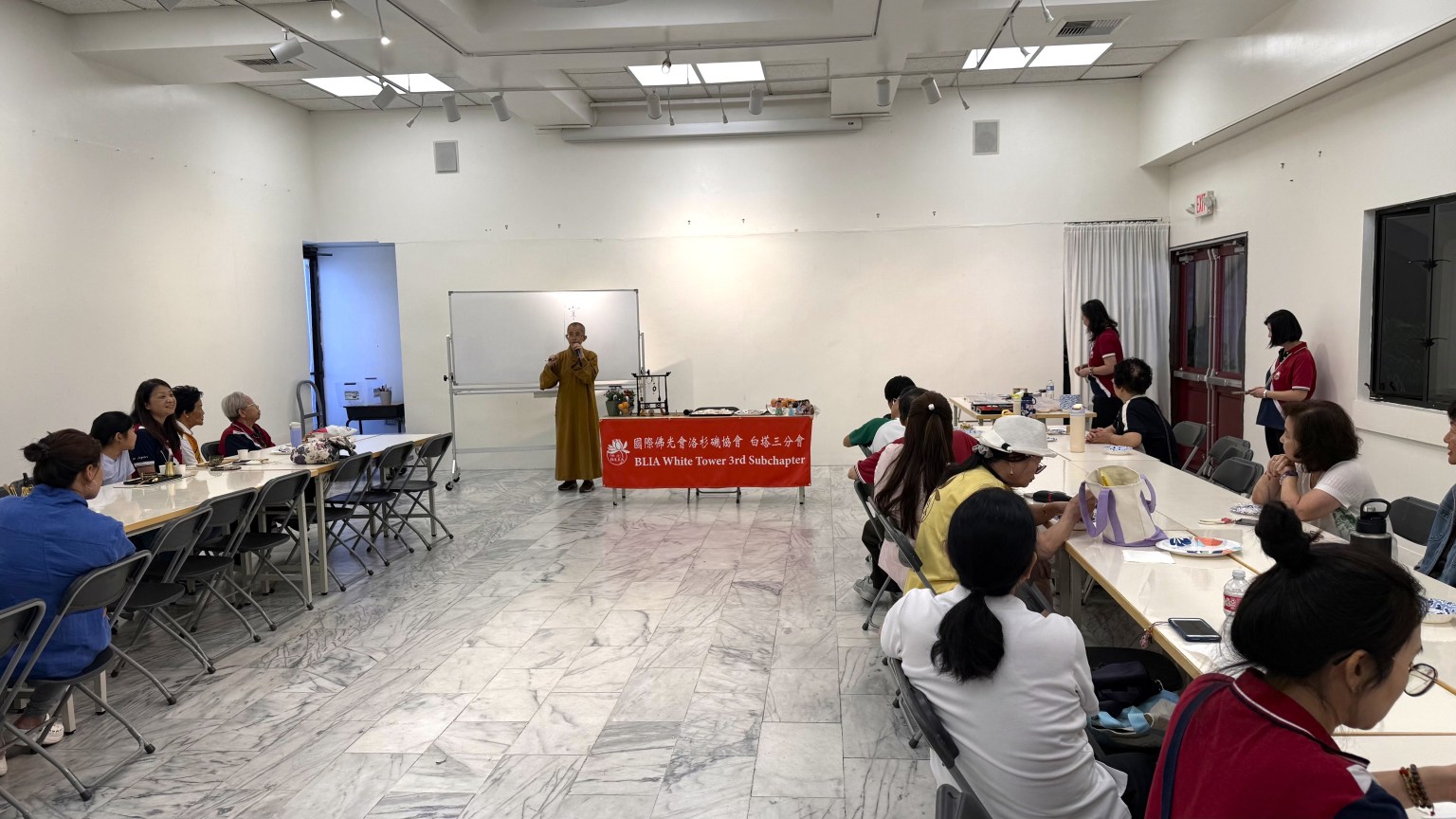 覺妙法師以「怎樣做個佛光會員」為主題，帶領大家深入探討佛光會員的使命與修持，讓我們對人間佛教建立正知正見的觀念，時時提醒自己，做一位有修行的有菩提心的佛光人。