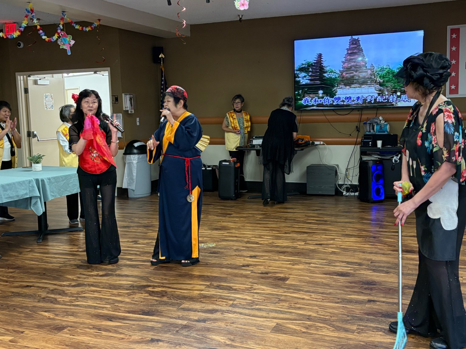 演出節目之一「戲鳳」