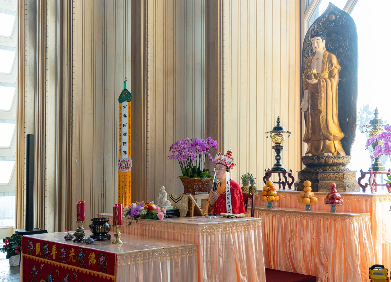 玫瑰崗紀念公園與佛光山玫瑰陵於10月26日聯合舉辦「秋季追思三時繫念法會」，地點位於玫瑰崗紀念公園天空玫瑰禮堂（SkyRose Chapel），由佛光山西來寺住持慧東法師主法。