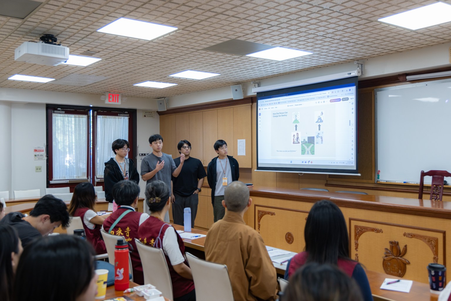 團體報告Ryan Chu組，以星雲大師「人間佛教英文叢書」中的《佛教與命運》為主題，闡述內容並探討如何落實於生活中。