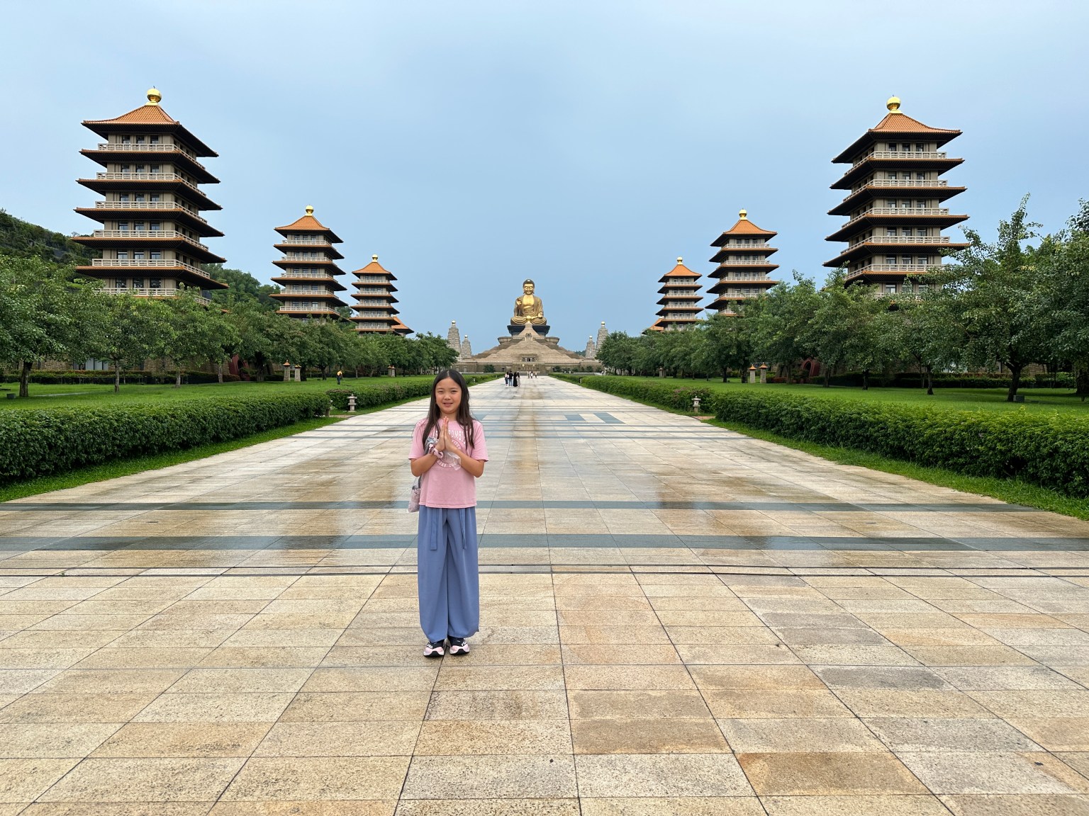 楚顏靜參加「來自三好的感動——2024至2025年佛光山僧信二眾作品聯展」，以作品〈菩提種子在生根發芽〉榮獲佳作，參賽作品三。