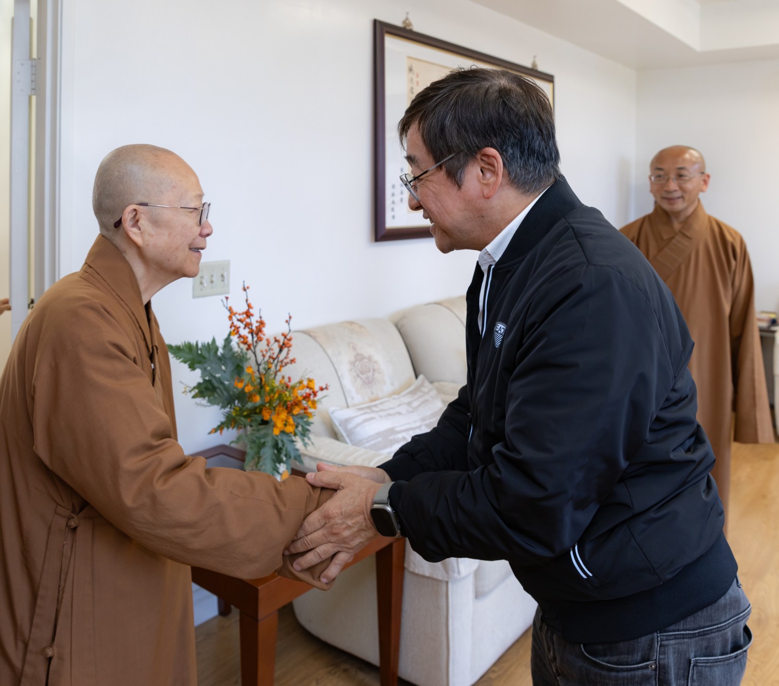 佛光山文化院院長依空法師特地於講座前與李濤先生茶敍。