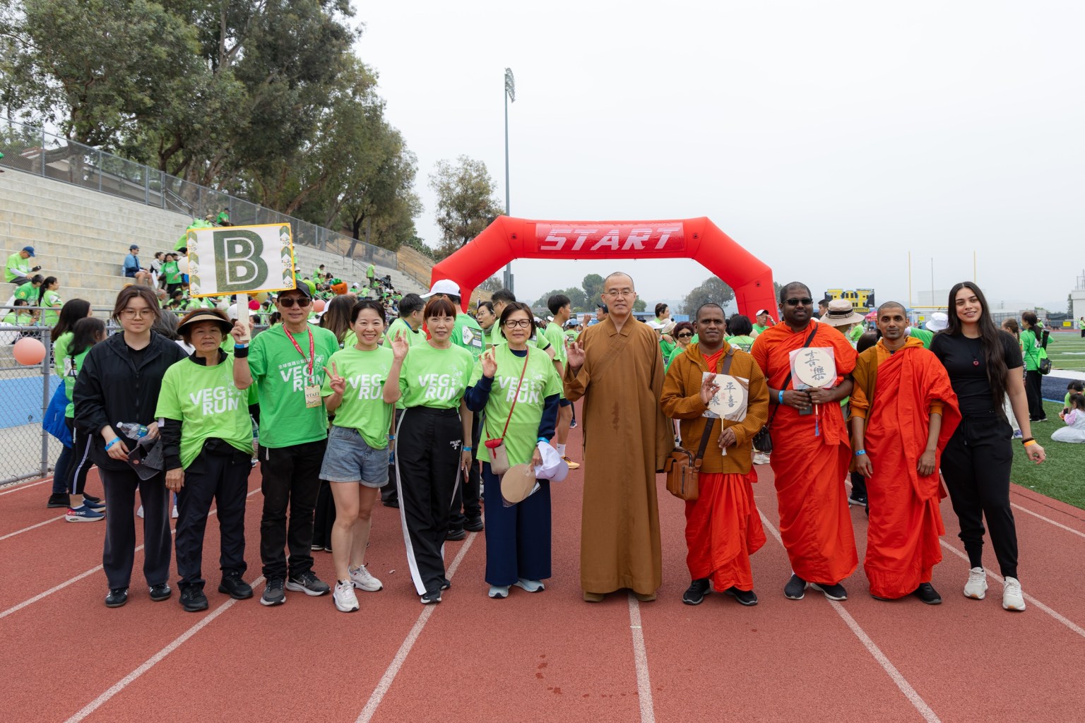 Participants set off to cheers of “VEGRUN GO GO GO,” joining either the walking or running group.
