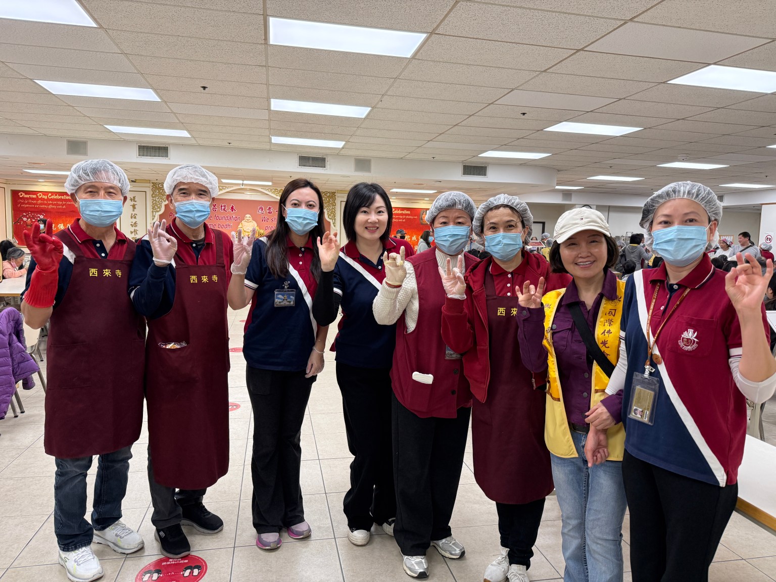 核桃分會義工，左起：王建華、馬元美、王芳、余曼、王慧、方黎菁、戴翼、林海燕