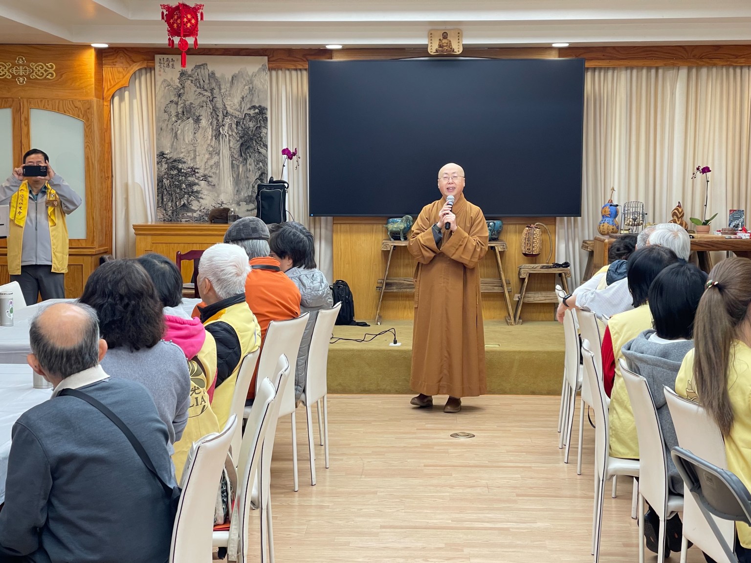 輔導法師覺昭法師致詞