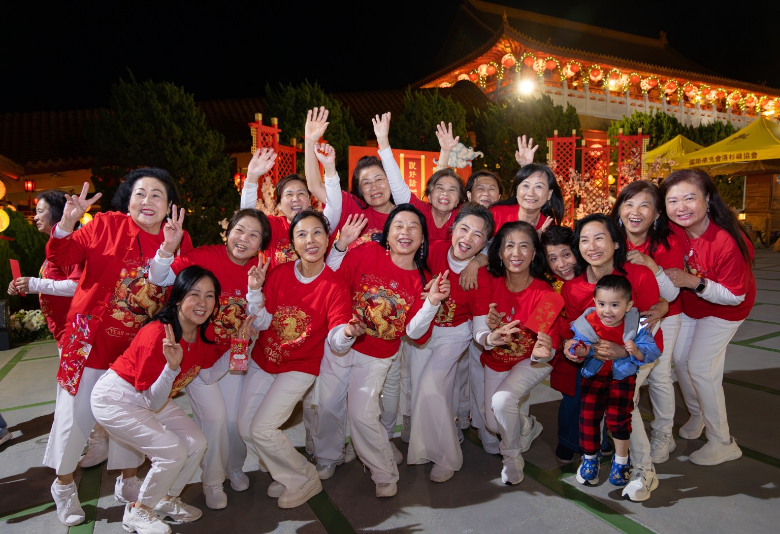 蒙市一分會-愛美麗舞蹈團表演〈廣場舞〉，舞步活力四射，將現場歡樂氣氛推向高潮。