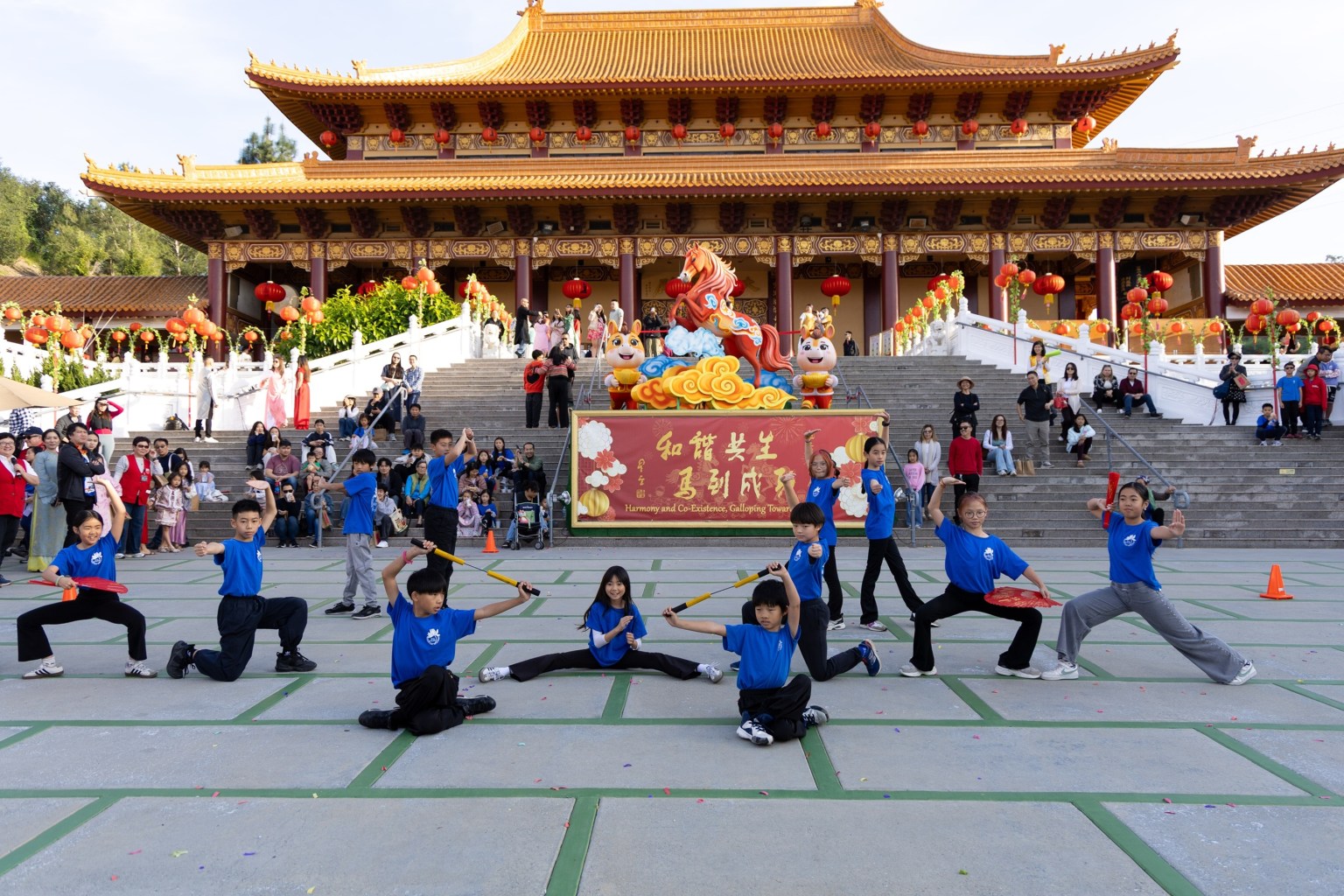 小朋友精湛的武術表演令人讚賞。