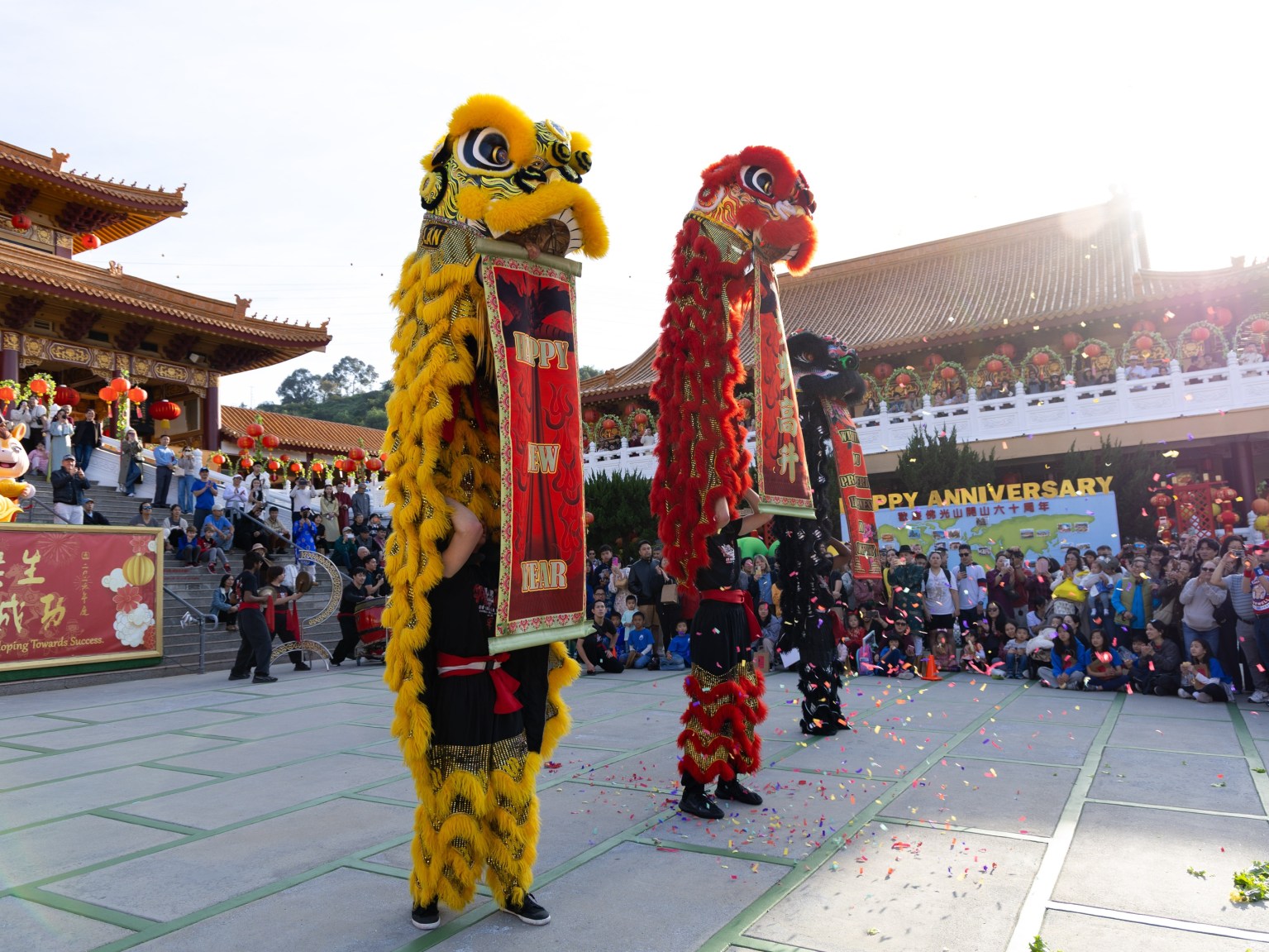 現場祥獅獻瑞，為新春活動留下許多精彩畫面。