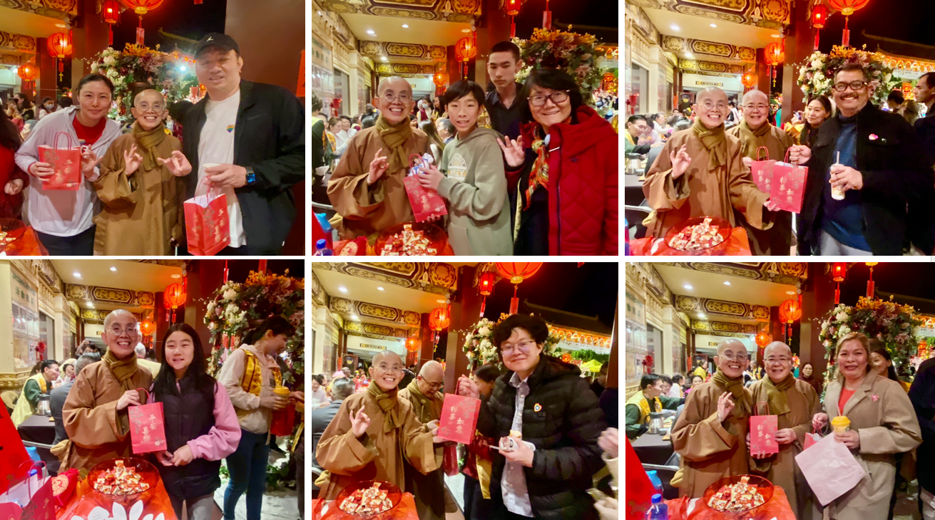 覺秒法師親自將結緣品發到每個人的手中，祝福會員和家人新的一年勇於發心、精進向前，馬到成功。