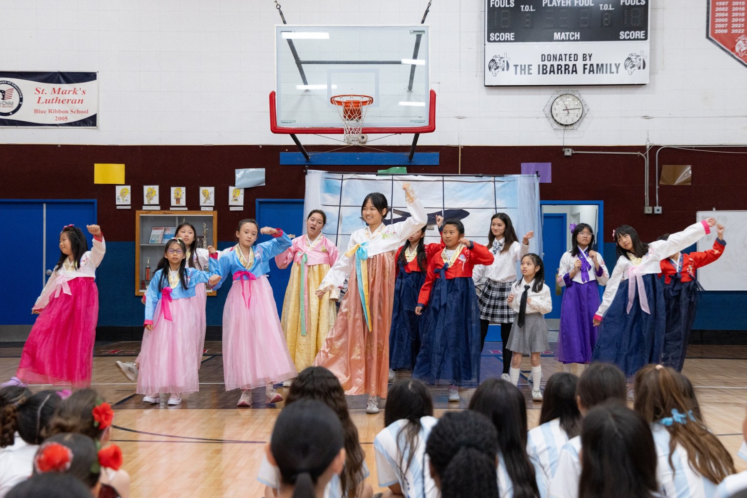 佛光西來女童軍表演韓國K-POP DANCE。