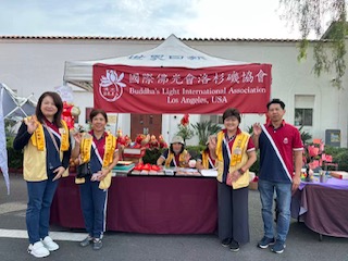 會員們歡喜地參加聖蓋博市新春活動