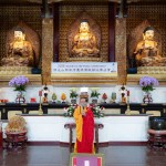西來寺佛誕節　  近二千人禮佛浴佛學佛行佛