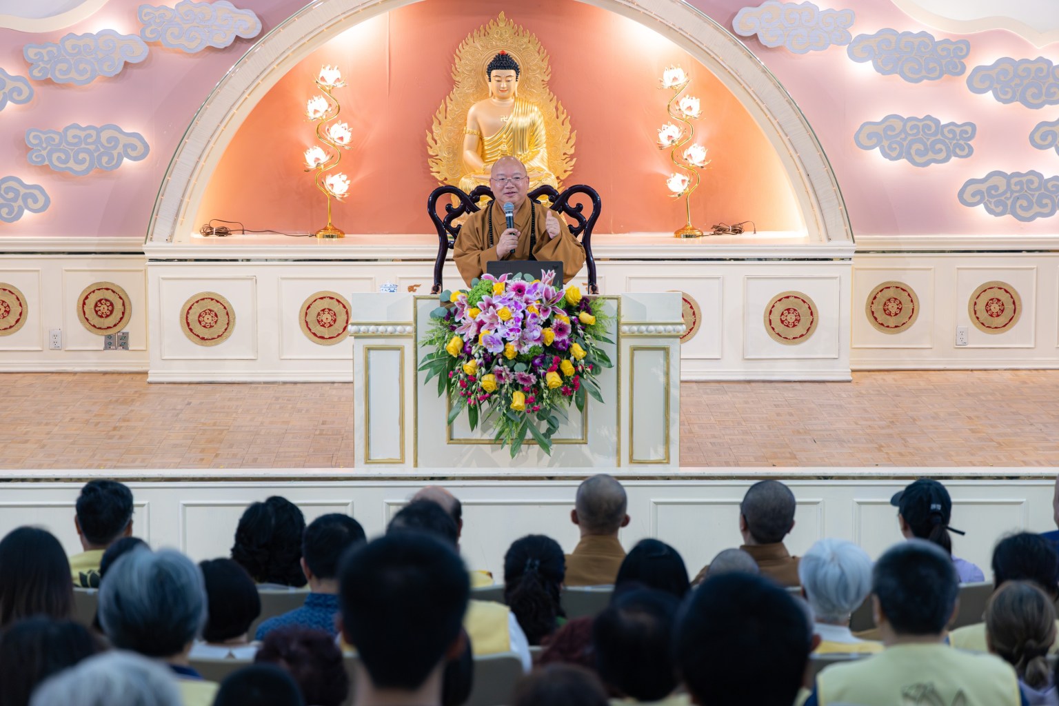 佛光山西來寺7月18日舉辦佛學講座,恭請佛光山住持心保和尚主講「寒山拾得與禪師偈語」。