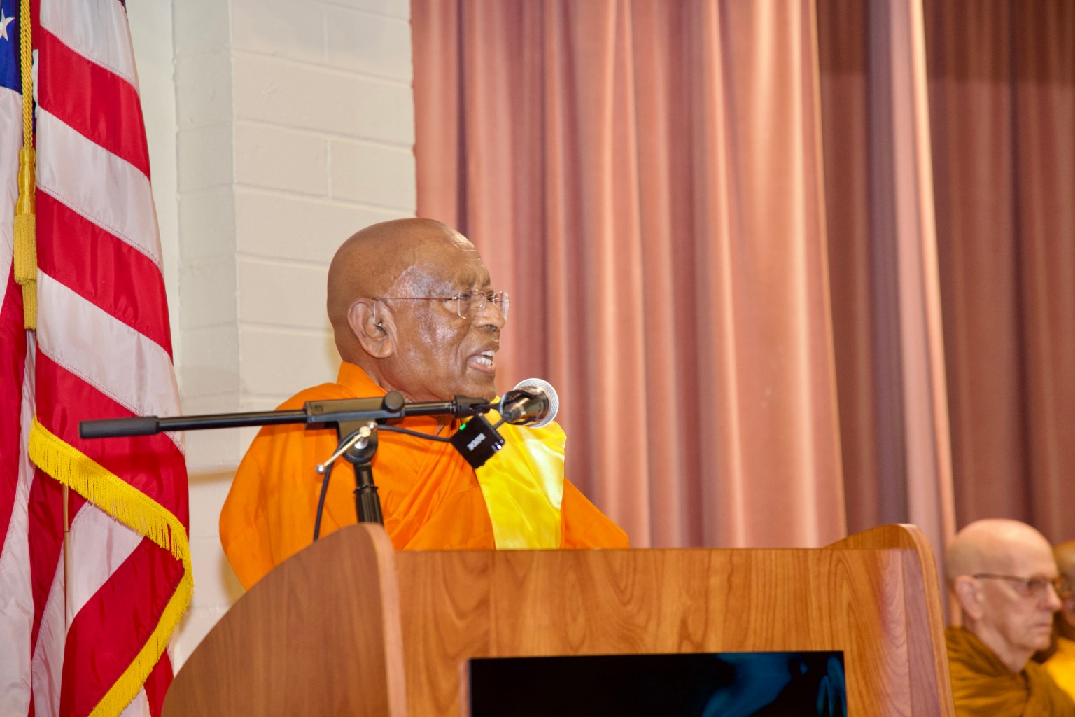 Walpola Piyananda 長老則回顧50年來在美弘法的點滴，以及一路與各界交流互動的珍貴因緣，言談間充滿感念，並提及與西來寺長久而深厚的情誼。