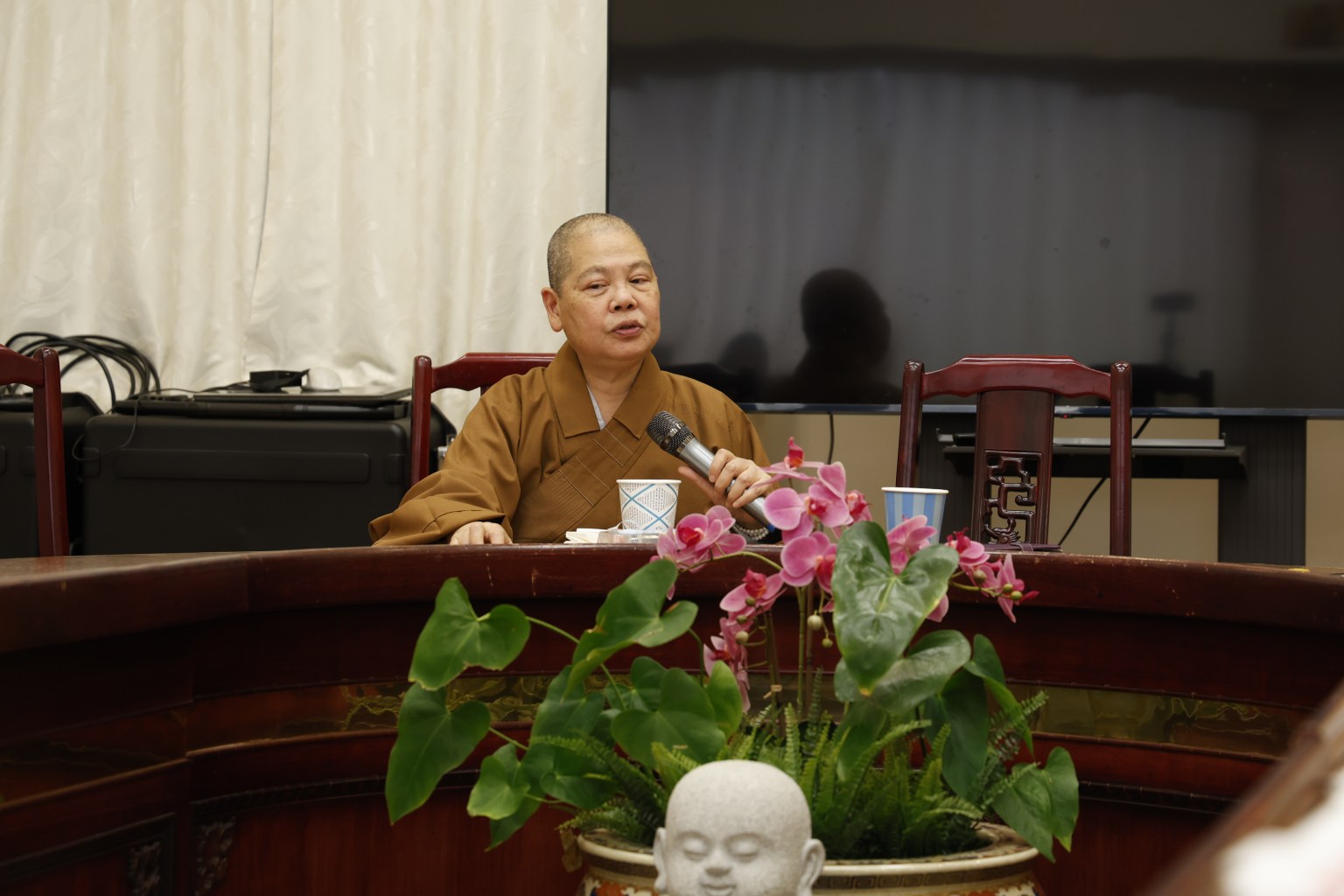 滿光法師為大家講佛學故事